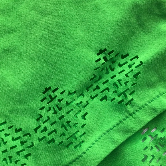 Athleta Women’s Tank with Laser Cut Trim - Picture 4 of 5